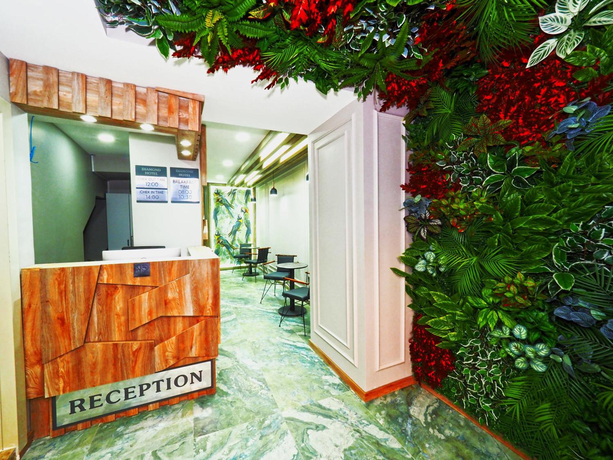 Diamond Hotel — Photos 1